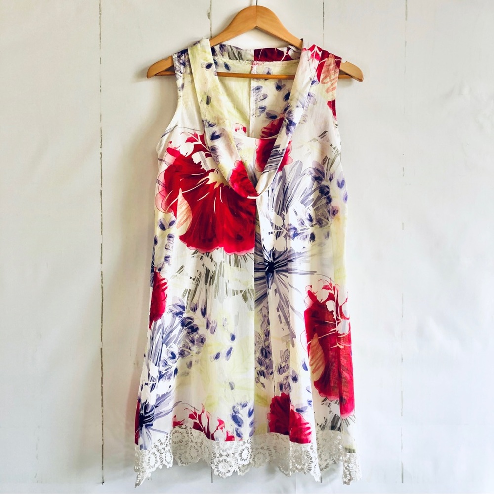 Tiara Multicolor Floral Shift Dress